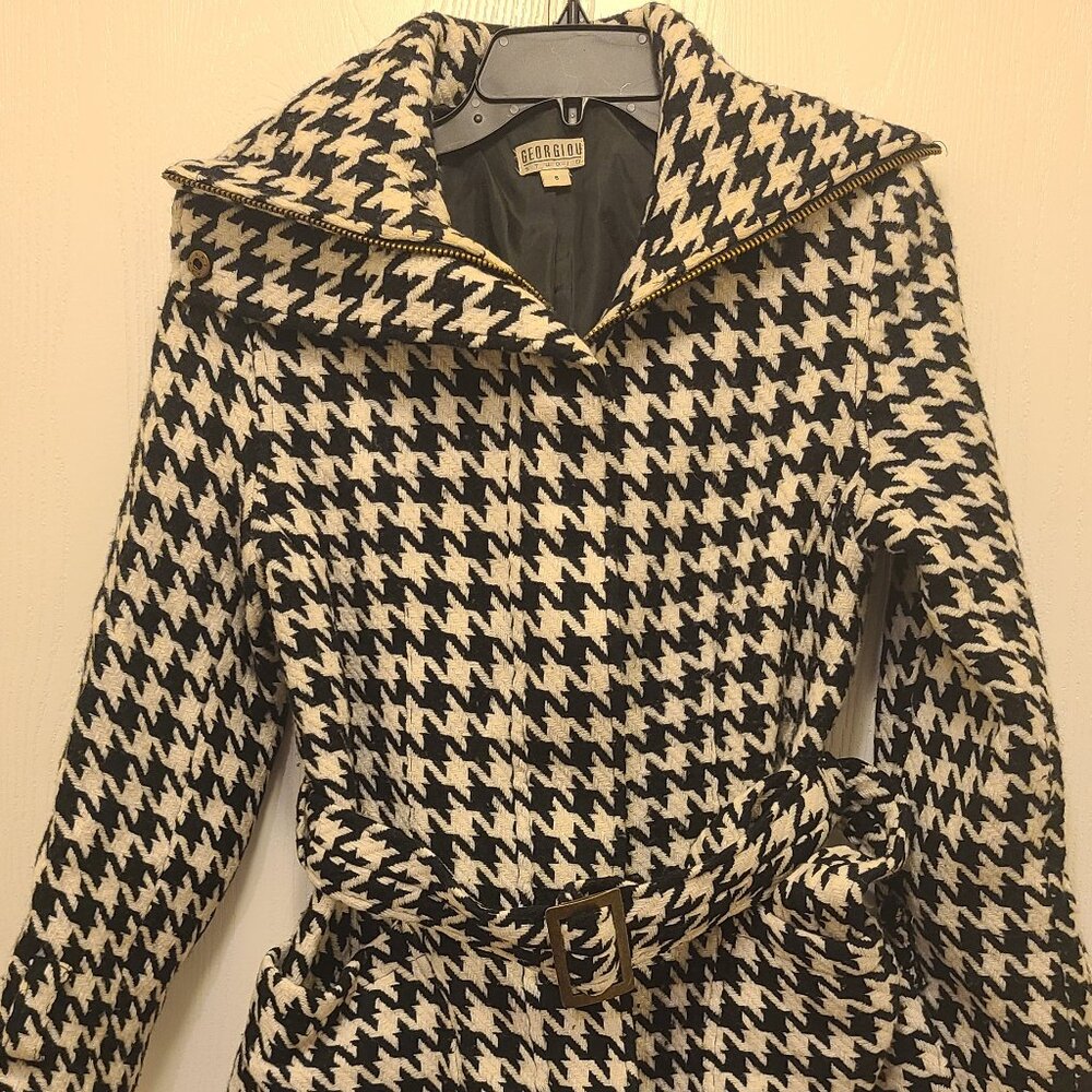 Women’s Georgiou Studio Zipper Cream & Black Houndstooth ¾ belted Jacket
